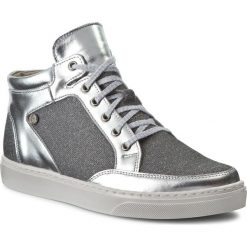 Sneakersy NIK - 08-0482-062 Srebrny. Szare półbuty damskie Nik, ze skóry. W wyprzedaży za 169,00 zł.