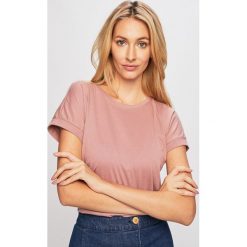 Jacqueline de Yong - T-shirt. Różowe t-shirty damskie Jacqueline de Yong, s, bez wzorów, z bawełny, z okrągłym kołnierzem. W wyprzedaży za 39,90 zł.