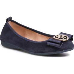 Baleriny LA BALLERINA - 6192-12 Cam Blu Scuro Cp. Niebieskie baleriny damskie La Ballerina, bez wzorów, ze skóry, bez obcasa, bez zapięcia. Za 529,00 zł.