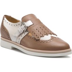Półbuty GEOX - D Janalee B D825AB 04385 C0683 Sand/Off White. Pomarańczowe półbuty damskie Geox, bez wzorów, ze skóry ekologicznej, bez obcasa, na płaskiej podeszwie, bez zapięcia. W wyprzedaży za 239,00 zł.