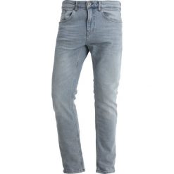 Pier One TOGGY CLOUD Jeansy Slim Fit light grey/blue. Szare rurki męskie Pier One. W wyprzedaży za 134,10 zł.