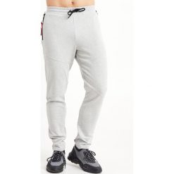 SPODNIE DRESOWE AERONAUTICA MILITARE. Spodnie męskie Aeronautica Militare, xl, bez wzorów, z dresówki. Za 629,00 zł.