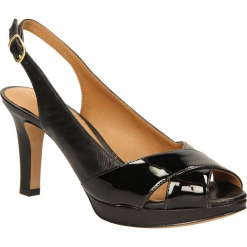 SANDAŁY CLARKS DELSIE KALA 26106077. Czarne sandały damskie Clarks, bez wzorów, bez obcasa, bez zapięcia. Za 209,99 zł.