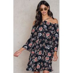 Sukienki: Trendyol Sukienka Siyah - Multicolor