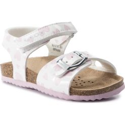 Sandały GEOX - B Sand.Chalki G. A B922RA 000HH C0406 M White/Pink. Białe sandały dziewczęce Geox, ze skóry ekologicznej, bez zapięcia. W wyprzedaży za 119,00 zł.