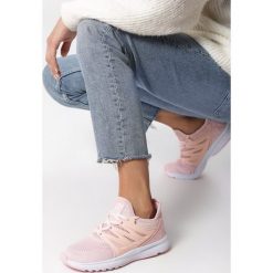 Różowe Buty Sportowe Blossom Spring. Różowe buty sportowe damskie Born2be, bez wzorów, sportowe. Za 99,99 zł.
