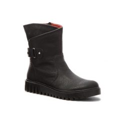 RIEKER Y3478-00 Czarny. Czarne botki damskie Rieker, ze skóry, bez obcasa, bez zapięcia. Za 299,99 zł.