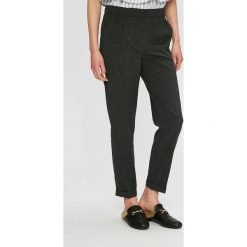 Vero Moda - Spodnie. Szare spodnie damskie Vero Moda, z haftami, z elastanu, casualowe. W wyprzedaży za 59,90 zł.