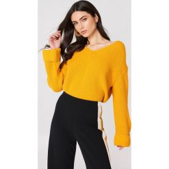 Swetry klasyczne damskie: MANGO Sweter z dekoltem V – Orange