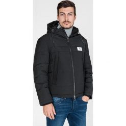 Armani Exchange Kurtka Czarny. Czarne płaszcze męskie Armani Exchange, m, bez wzorów, z poliesteru. Za 1450,95 zł.