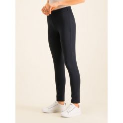 Spodnie materiałowe Lacoste HF2041. Niebieskie spodnie damskie Lacoste, z elastanu. W wyprzedaży za 219,00 zł.