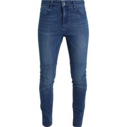 More & More Jeansy Slim Fit mid blue denim. Niebieskie rurki damskie marki More & More, z elastanu. Za 359,00 zł.
