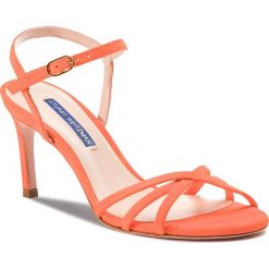 Sandały STUART WEITZMAN - Starla 80 ZL37415 Tiger Suede. Pomarańczowe klapki damskie Stuart Weitzman, bez wzorów, ze skóry, bez obcasa, na obcasie. W wyprzedaży za 849,00 zł.