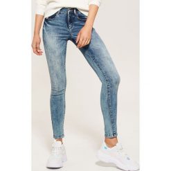 Jeansy skinny - Niebieski. Niebieskie rurki damskie House, z jeansu. Za 89,99 zł.