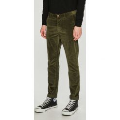 Jack & Jones - Spodnie Marco. Spodnie męskie Jack & Jones, na co dzień, bez wzorów, z elastanu, casualowe. W wyprzedaży za 99,90 zł.