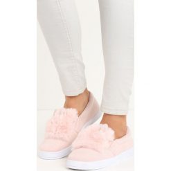 Różowe Slip On Plushy. Czerwone trampki damskie slip on marki QUECHUA, z gumy. Za 49,99 zł.
