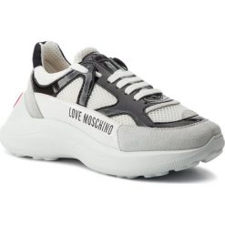 Sneakersy LOVE MOSCHINO - JA15286G07JX110B Mix Bia/Nero. Białe półbuty damskie Love Moschino, z zamszu. Za 929,00 zł.