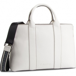Torebka CALVIN KLEIN - Race Tote K60K604882 102. Białe torebki klasyczne damskie Calvin Klein, ze skóry ekologicznej. Za 699,00 zł.