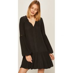 Billabong - Sukienka. Pomarańczowe sukienki damskie Billabong, na co dzień, s, bez wzorów, z wiskozy, casualowe, bez kołnierzyka, z długim rękawem, długie, mini, proste. W wyprzedaży za 269,90 zł.