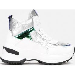 Srebrne Sneakersy Devllin. Szare sneakersy damskie Born2be. Za 109,99 zł.