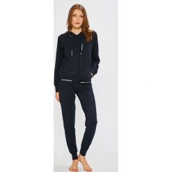 Emporio Armani - Piżama. Niebieskie piżamy damskie Emporio Armani, s, bez wzorów, z elastanu, bez rękawów. W wyprzedaży za 269,90 zł.