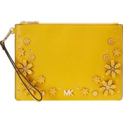 MICHAEL Michael Kors POUCHE SAND CLUTCHES ZIP Kopertówka sunflower. Żółte kopertówki damskie marki MICHAEL Michael Kors, bez wzorów, bez dodatków. Za 529,00 zł.