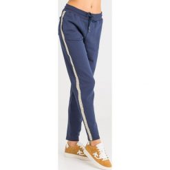 SPODNIE DRESOWE trussardi jeans. Niebieskie spodnie damskie Trussardi Jeans, xs, z elastanu. Za 509,00 zł.