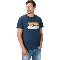 Pepe Jeans Milburn Koszulka Niebieski. Niebieskie podkoszulki męskie Pepe Jeans, xl, z nadrukiem, z bawełny, z krótkim rękawem. Za 152,95 zł.