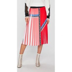 Pinko - Spódnica. Czerwone spódniczki damskie Pinko, m, bez wzorów, z elastanu, midi, rozkloszowane. Za 959,90 zł.