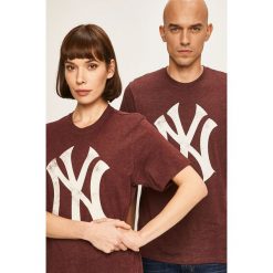47brand - T-shirt. Brązowe bluzki damskie 47brand, s, z nadrukiem, z bawełny, z okrągłym kołnierzem. W wyprzedaży za 99,90 zł.