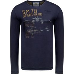 T-shirt AERONAUTICA MILITARE Granatowy. Niebieskie t-shirty męskie marki Aeronautica Militare, m, moro, z włoskim kołnierzykiem. Za 182,00 zł.