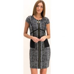 Sukienka codzienna DKNY DD8JD737. Czarne sukienki damskie DKNY, na co dzień, bez wzorów, z elastanu, bez kołnierzyka, bez rękawów, proste. W wyprzedaży za 389,00 zł.