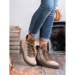 STYLOWE TRAPERKI. Czarne botki damskie Vinceza, eleganckie, bez obcasa, bez zapięcia. Za 177,90 zł.