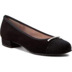 Półbuty BRENDA ZARO - Gabi T1481 Negro. Czarne półbuty damskie Brenda Zaro, bez wzorów, ze skóry, bez obcasa, na obcasie, bez zapięcia. W wyprzedaży za 229,00 zł.
