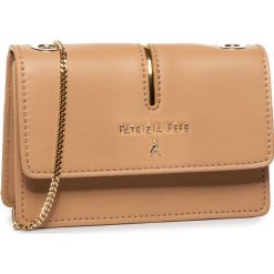 Saszetka nerka PATRIZIA PEPE - 2V9347/A2OI-B685 Pompei Beige. Brązowe nerki damskie Patrizia Pepe, bez wzorów, ze skóry, młodzieżowe, bez dodatków. Za 899,00 zł.