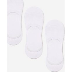 3-pack Białych Skarpet Petonos. Białe skarpetki męskie Born2be, bez wzorów. Za 14,99 zł.
