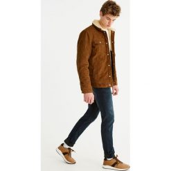 Jeansy męskie: Ciemne jeansy slim comfort fit