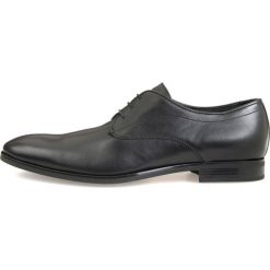 Geox półbuty męskie New Life 41, czarne. Czarne półbuty męskie Geox, bez wzorów, ze skóry, eleganckie, bez zapięcia. W wyprzedaży za 433,00 zł.