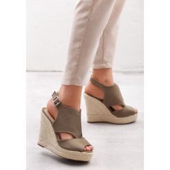 Khaki Sandały Advertise. Brązowe koturny damskie Born2be, bez wzorów, bez obcasa, na koturnie, bez zapięcia. Za 89,99 zł.