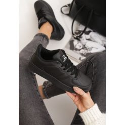 Czarne Buty Sportowe Water Meloon. Czarne buty sportowe damskie Renee, sportowe. Za 89,99 zł.