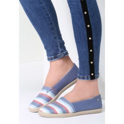 Niebieskie Espadryle Lie is Thief. Niebieskie espadryle damskie marki vices, w paski, na płaskiej podeszwie. Za 39,99 zł.