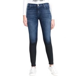 TWINSET Dżinsy Niebieski. Niebieskie jeansy damskie Twinset, bez wzorów, z elastanu. Za 814,95 zł.