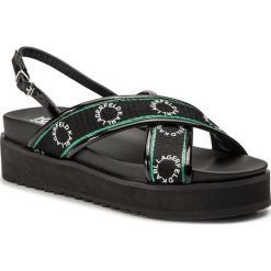 Sandały KARL LAGERFELD - KL80210 Black Lthr & Text W/Green. Czarne klapki damskie KARL LAGERFELD, bez wzorów, ze skóry ekologicznej, bez obcasa. W wyprzedaży za 419,00 zł.