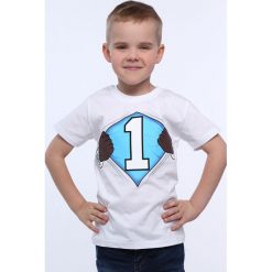 T-shirt chłopięcy z liczbą biały NDZ4478. Białe t-shirty chłopięce marki Fasardi, bez wzorów, bez rękawów. Za 39,00 zł.