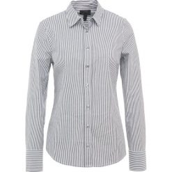 J.CREW SLIM PERFECT IN STRIPED Koszula black. Czarne tuniki damskie marki J.CREW, l, bez wzorów, z elastanu, bez kołnierzyka, bez rękawów. Za 359,00 zł.