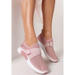 Różowe Buty Sportowe Finemond. Różowe buty sportowe damskie Born2be, bez wzorów, sportowe, wspinaczkowe. Za 59,99 zł.