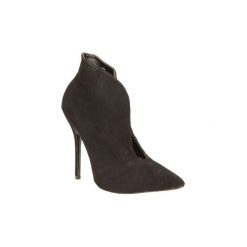 Low boots Steve Madden BOTKI 01010467. Czarne botki damskie marki Steve Madden, bez obcasa, bez zapięcia. Za 269,99 zł.