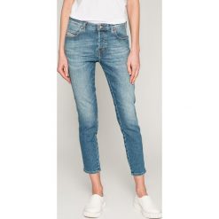 Diesel - Jeansy Babhila. Niebieskie jeansy damskie slim marki Diesel, z elastanu. W wyprzedaży za 449,90 zł.
