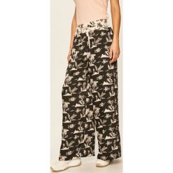 Scotch & Soda - Spodnie. Spodnie damskie Scotch & Soda, s, z poliesteru. W wyprzedaży za 349,90 zł.
