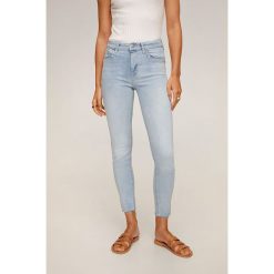 Mango - Jeansy Isa. Jeansy damskie Mango, z podwyższonym stanem. Za 129,90 zł.